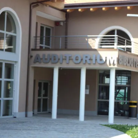 Lidia, Apartman Colico